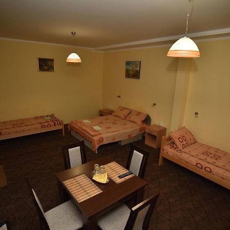 Eco Rural Tourism Association Skorenovac Hotel Ngoại thất bức ảnh