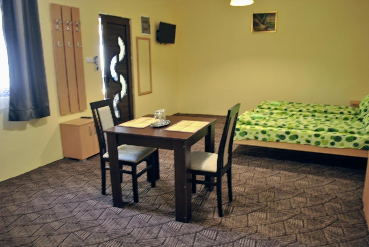 Eco Rural Tourism Association Skorenovac Hotel Ngoại thất bức ảnh