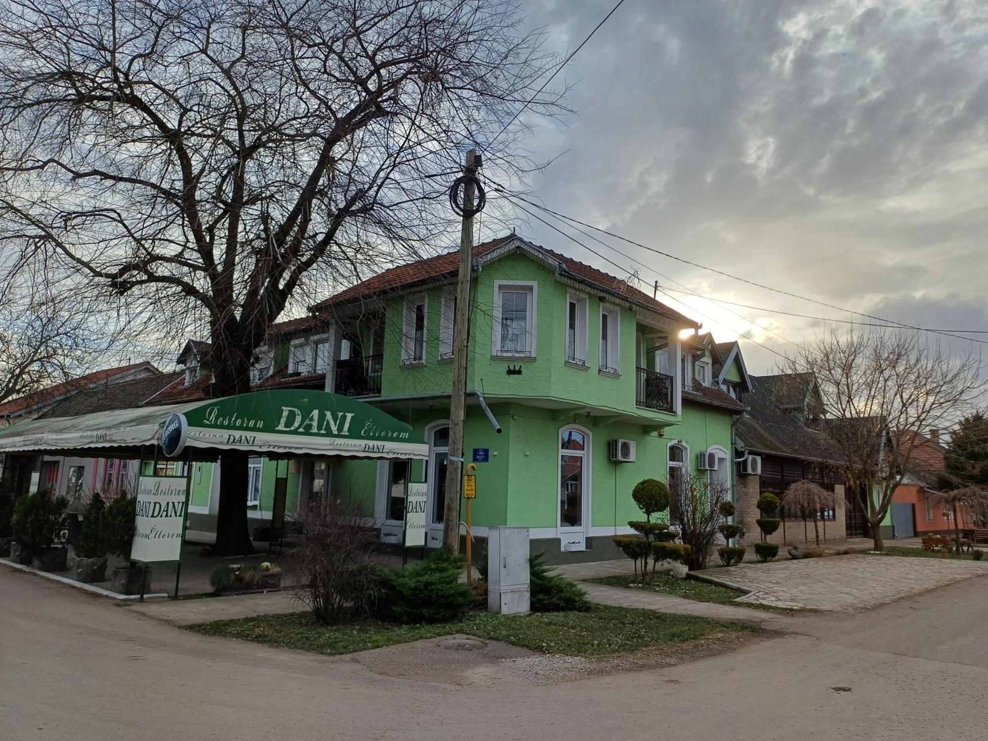 Eco Rural Tourism Association Skorenovac Hotel Ngoại thất bức ảnh