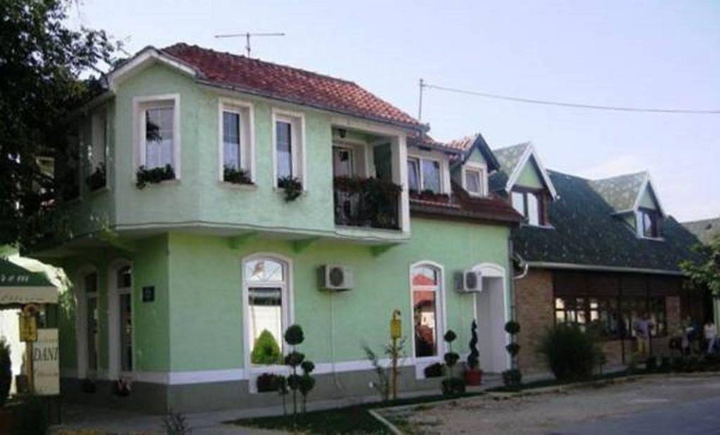 Eco Rural Tourism Association Skorenovac Hotel Ngoại thất bức ảnh