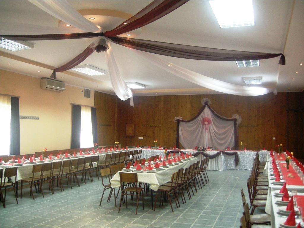 Eco Rural Tourism Association Skorenovac Hotel Ngoại thất bức ảnh