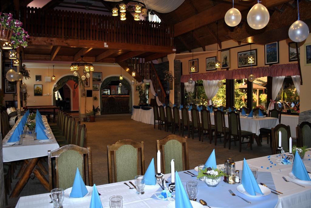 Eco Rural Tourism Association Skorenovac Hotel Ngoại thất bức ảnh